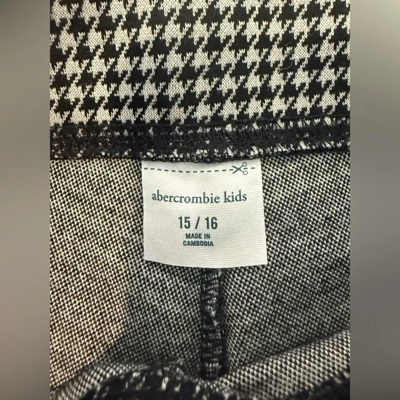 Abercrombie Kids Black and White Houndstooth Flare Trousers - Picture 5 of 5